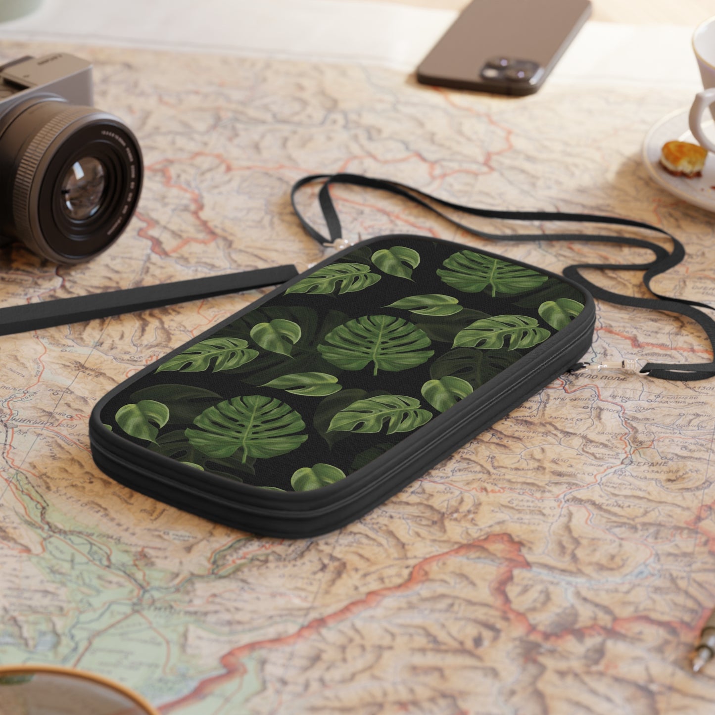 Monstera Leaf Passport Wallet